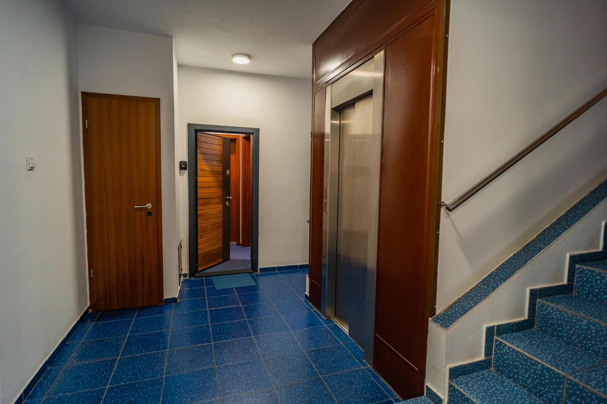 Amazing City View Residences - Penthouse & Apartment Bucharest Exterior photo